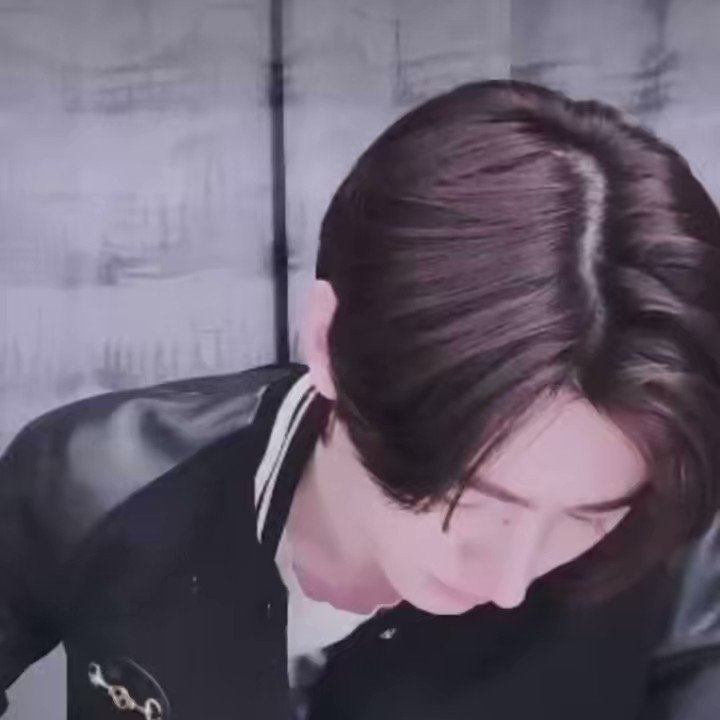 ENHYPEN UPDATES on Twitter "💬 Sunghoonie, do you like Messi?* 🐧