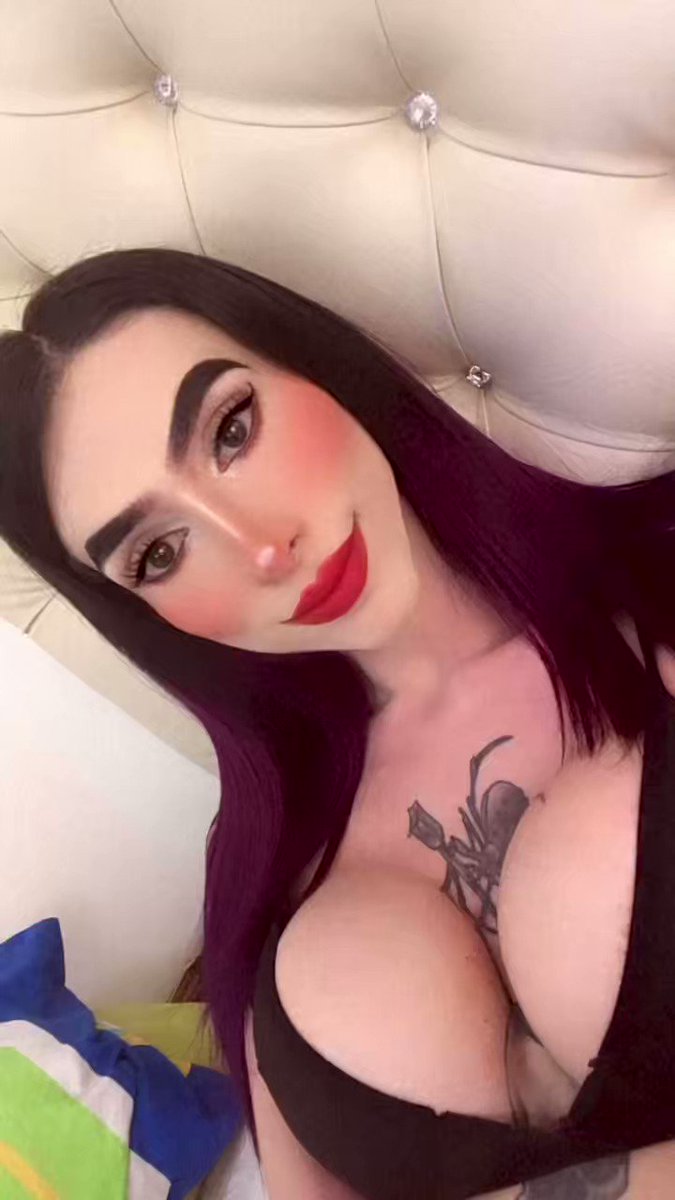 Model - KELLY PRADA feet