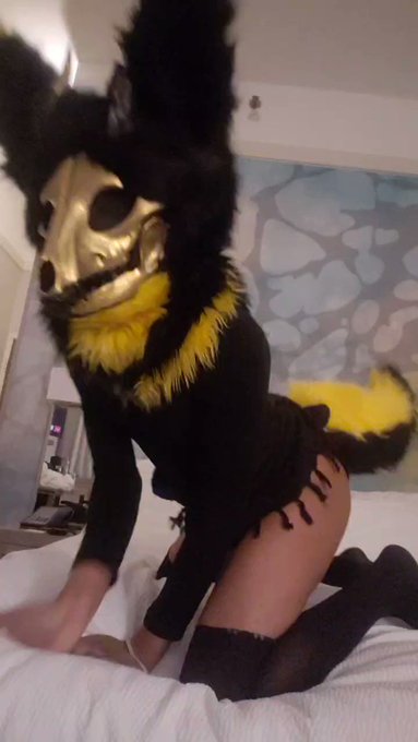 Scp1471 just figured out that you're watching her, now she's ready to pounce~ 

#nsfwtwt #mursuiter #mursuit