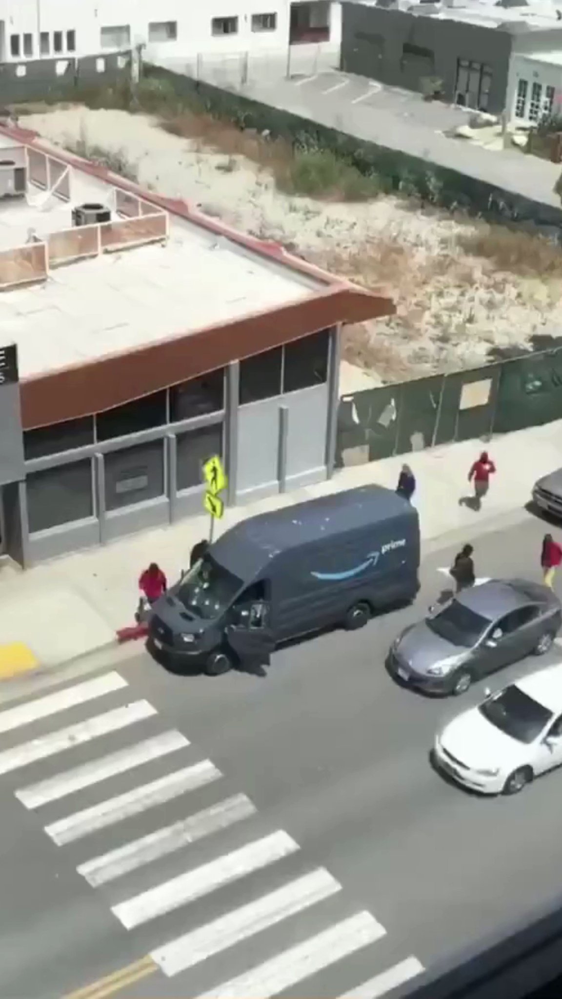 CULTURED MEDIA TV on Twitter "Amazon Van gets robbed in broad daylight