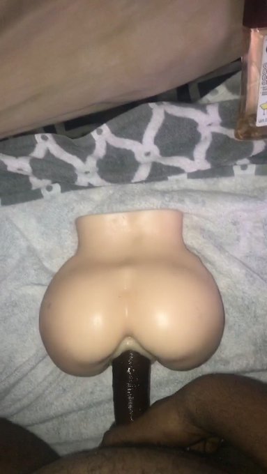 Don&rsquo;t you wish this was your pussy ? https://t.co/tzp4Mc5Qea