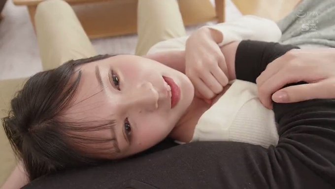 年上の彼女がこんだけメス化してる姿は興奮しますねぇ…　

この作品はマジでオススメ。可愛すぎる。 
「小倉七海」 https://t.co/byBGbQ70CF