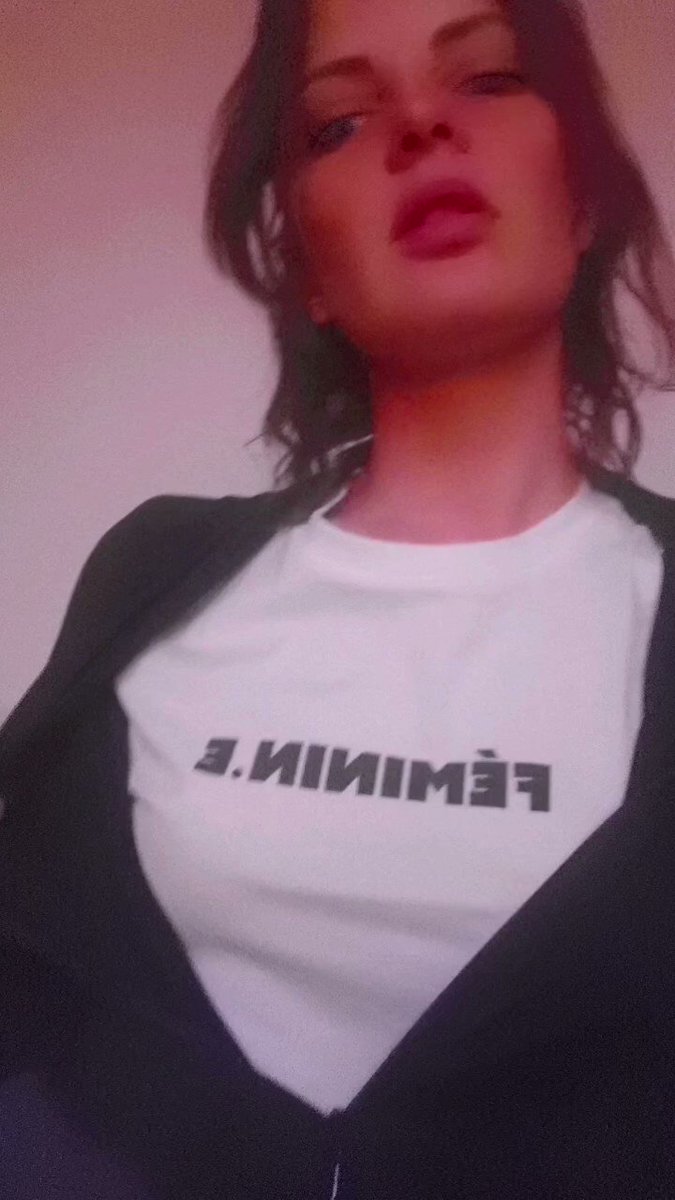 Model - Lana The Virus goddess