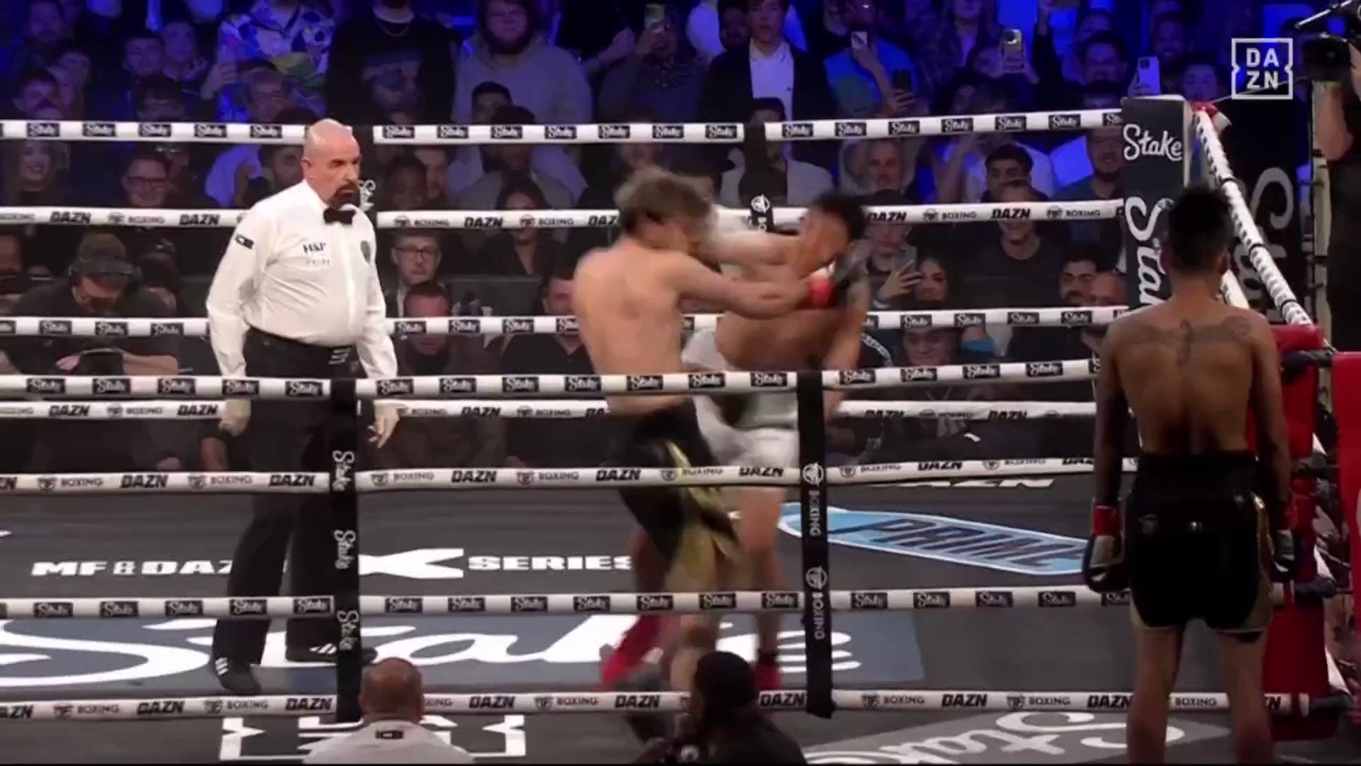 𝕂𝕁 on Twitter "Chaos__Element There’s a tag team match going on rn on