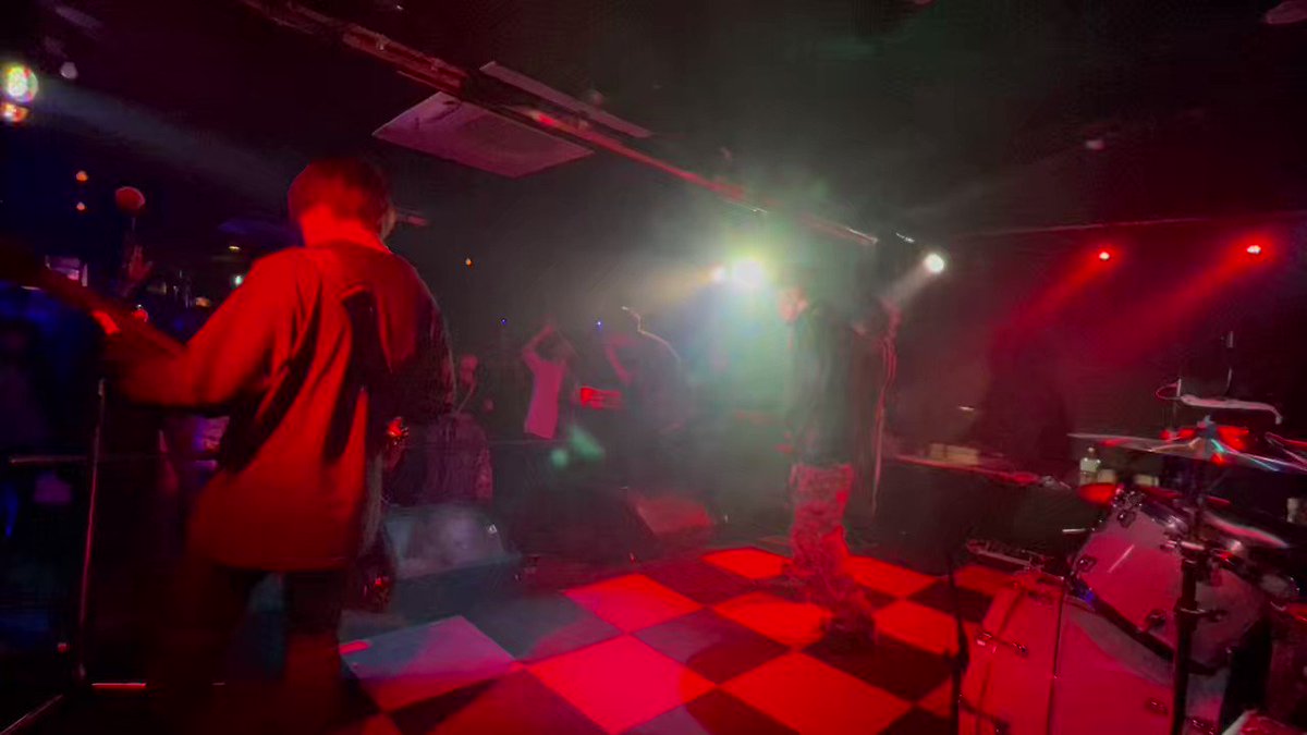 昨日はありがとうございました！ダブルアンコールに耐えうる体力つけます
来週もラウド！スケープ企画！ツーステージ！燃え尽きる 