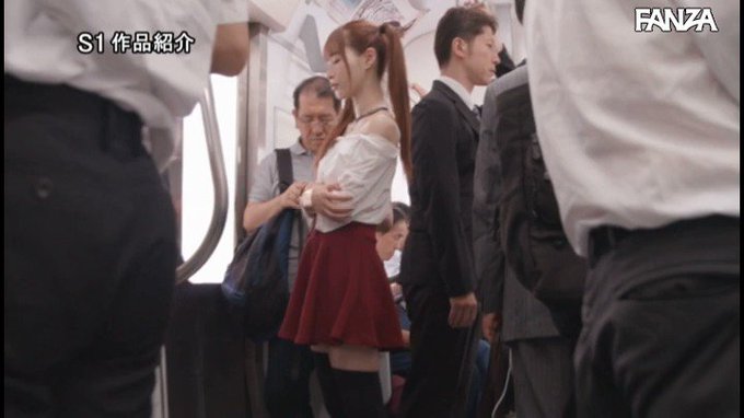 同人界の帝王クリムゾン初コラボした作品です👀

痴●の魔の手に耐え続ける社長令嬢だが、熟練の痴●師たちのテクニックでマン●は反応してイキくるう🤭  
https://t.co/t5NvtOKAyP
