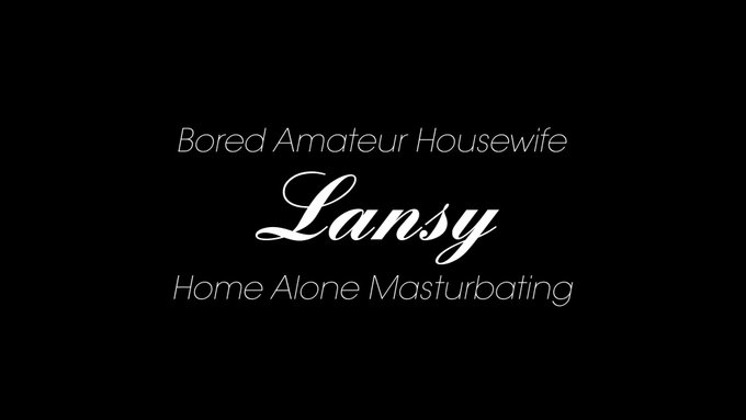 💛 Home Alone with Lansy 💛

Sultry 47yo Redhead Amateur MILF Lansy is Home Alone & Horny in this HOT NEW