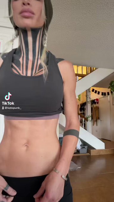 Come follow my TikTok for more motivation 😜👇👇👇

https://t.co/50rtL2M15F

#tiktok #tiktokhot #Tuesday