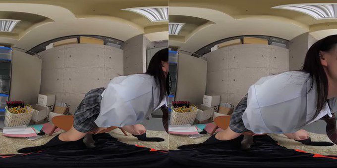 【VR】〈バイノーラルで聴覚刺激！多人数罵倒足コキ！〉‘続… https://t.co/2xzI3Zw617