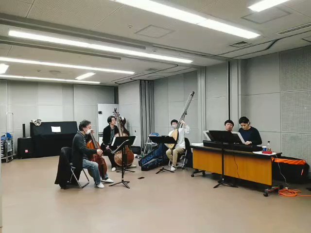 はたしてヴィオローネがこんなにメロディをがつがつ弾く曲はあるのでしょうか👀
そしてこのガンバとヴィオローネの伸びやかな音といったらもう❣️
リハとはいえ音質が良く撮れなかったのが心残りでなりません。。。 