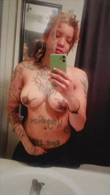 Woke up ready to💦💦💦 #nsanejane https://t.co/KPmxhc6wQC<a href="/tag/nsanejane"class="tags">#nsanejane</a>