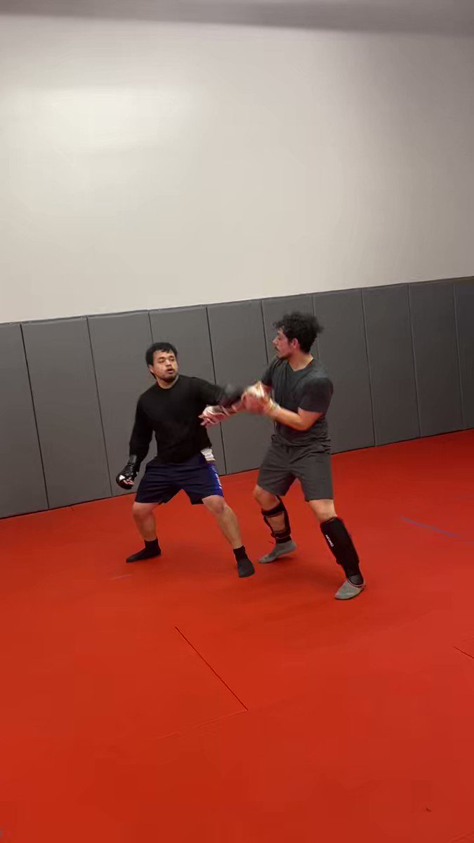 fuccclilb on Twitter "Who’s the asshat throwing elbows in sparring