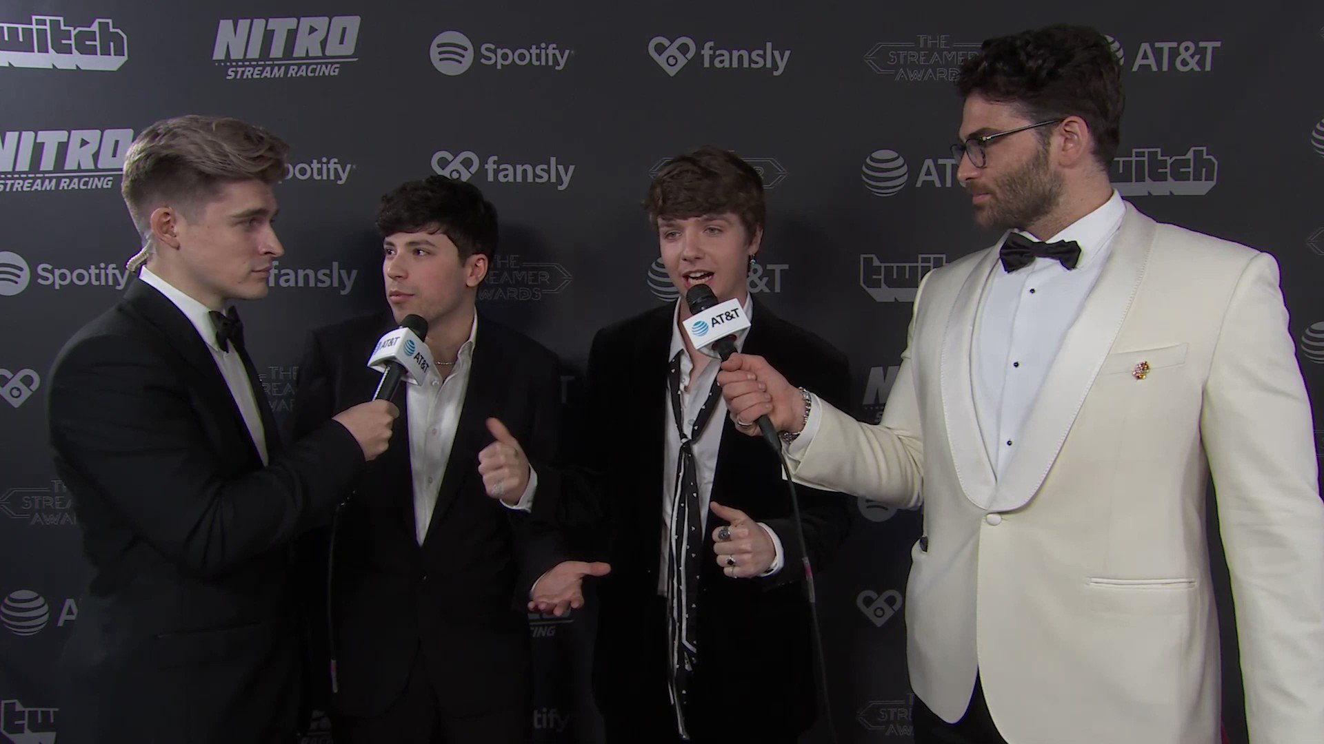 Fans react to Karl Jacobs and GeorgeNotFound's Streamer Awards red carpet announcement about joining Kick