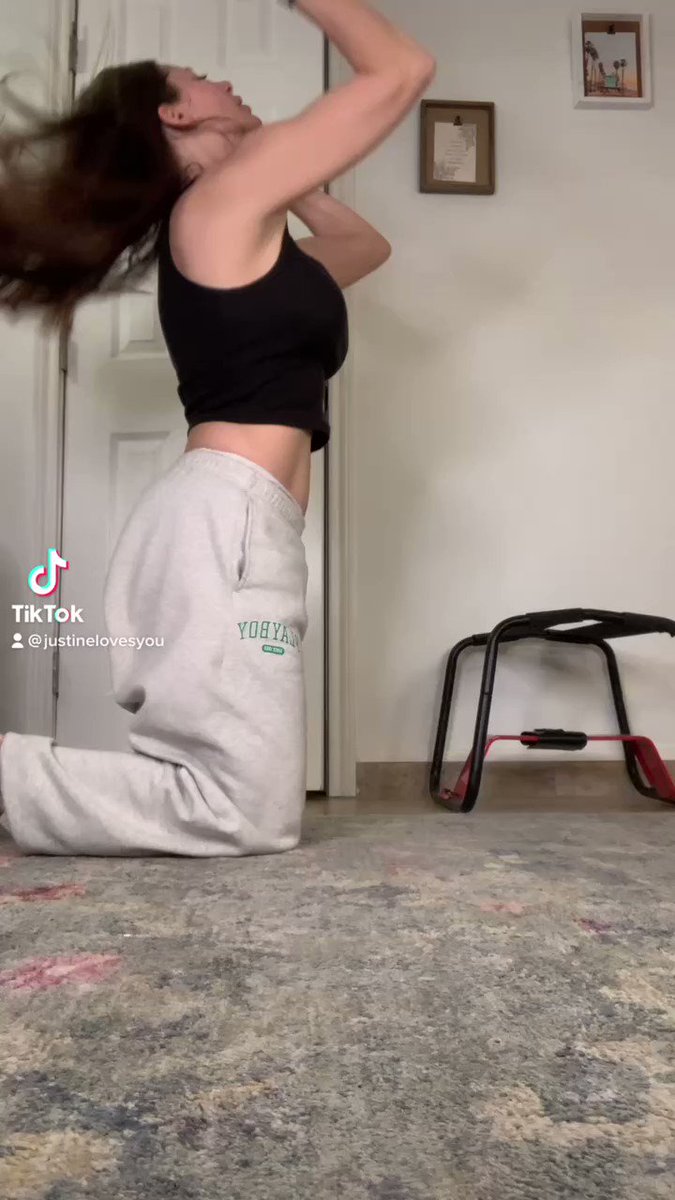 Justine Jakobs 👻justine.funn on Twitter "Like 💥"