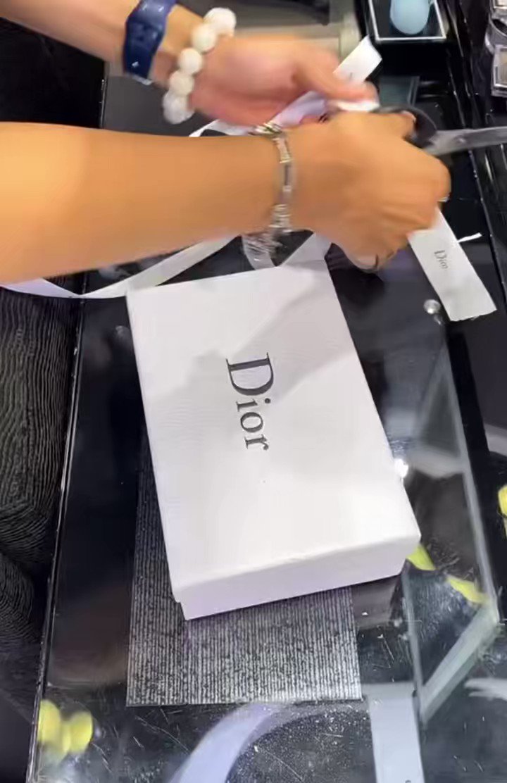 Dior リボン いだけれ Dior リボン いだけれ