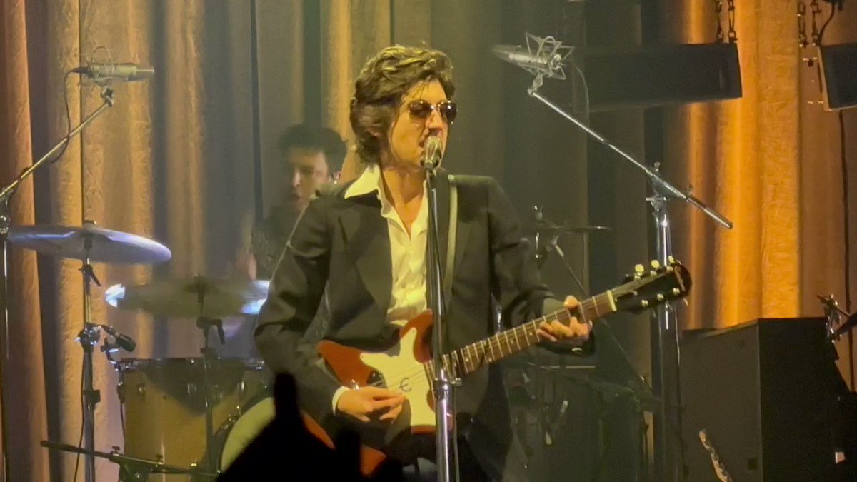 Arctic monkeys 320枚限定東京ガーデンシアターリトグラフ 今ならほぼ