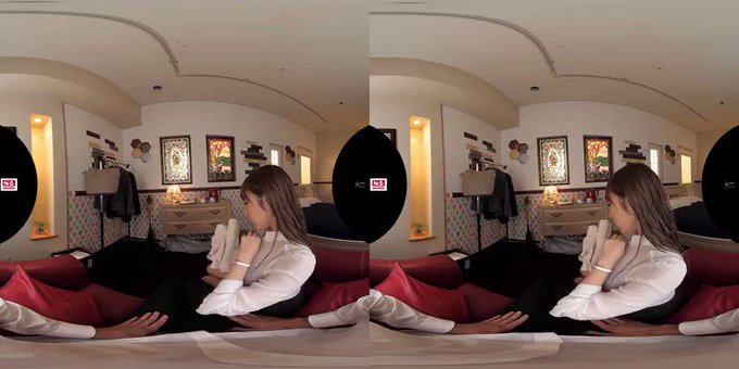 【VR】ゲリラ豪雨で濡れ透ける巨乳女上司のブラジャーに心が… 小宵こなん https://t.co/KcfuBZS9EZ