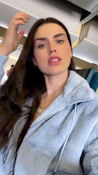 See you soon Japan ? https://t.co/5jltOGYoJF https://t.co/iblBDr5FFz