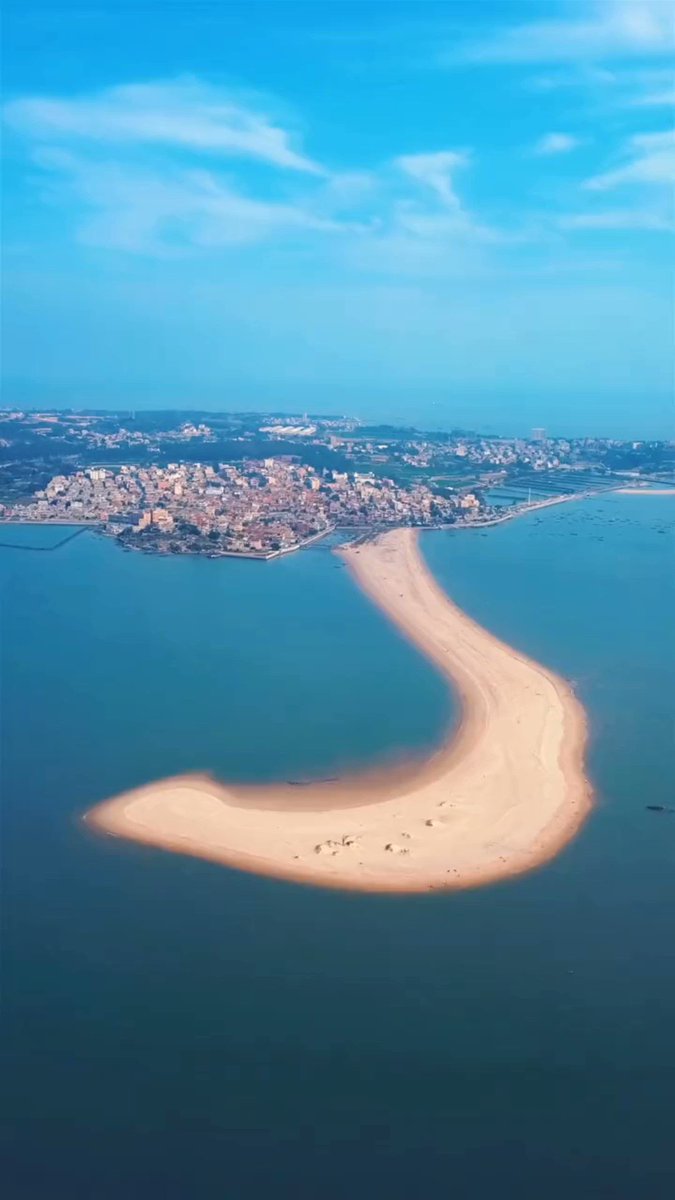 Sharing Travel on Twitter "Machete beach in Quanzhou. 😃😃😃"