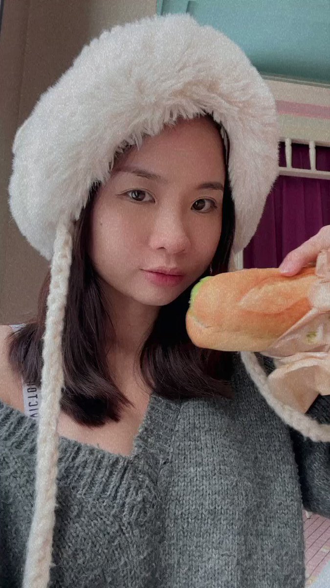 Yujia Onlyfans 🍑 on Twitter "6 inch too big for me"