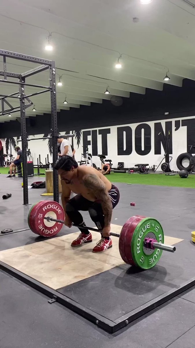 Rogue Fitness on Twitter "Climbing the ladder. Cristofer Martinez