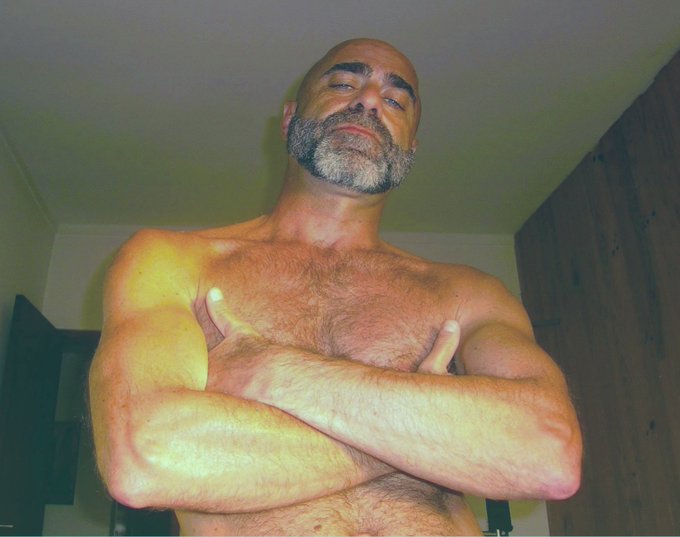 Ready to see my good luck charm? Happy #StPatricksDay #JockMenLive #gay #MuscleMorph #daddy 
@MarkAntonelli74