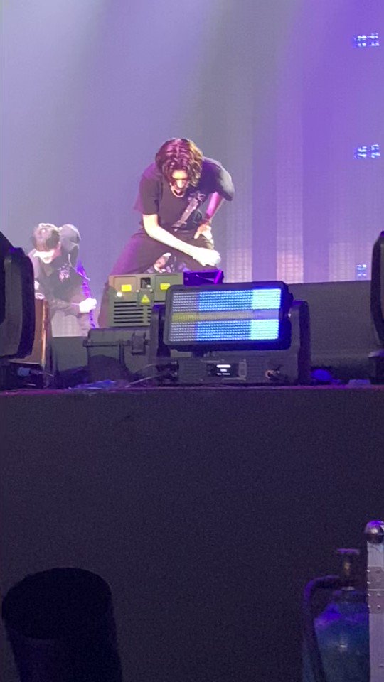 おしりポンポンしてもらったり弟の頭ポンしたり触れ合わなきゃ死ぬんか 