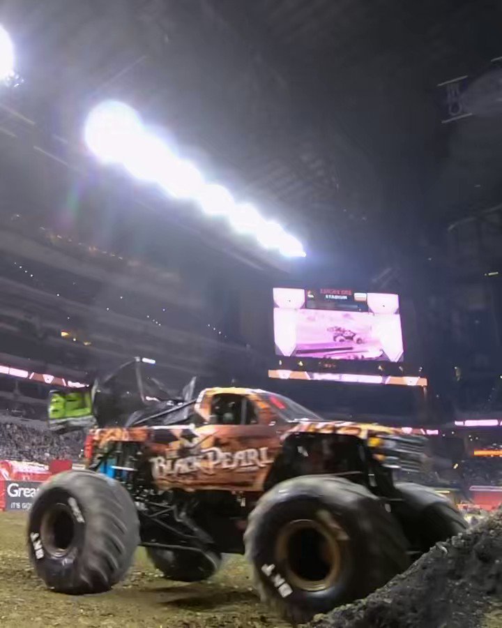 Black Pearl Monster Jam Truck