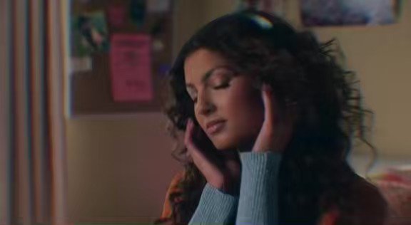 RT @Seanlofficial: Tori Kelly’s rent was due https://t.co/esKz7R6irM