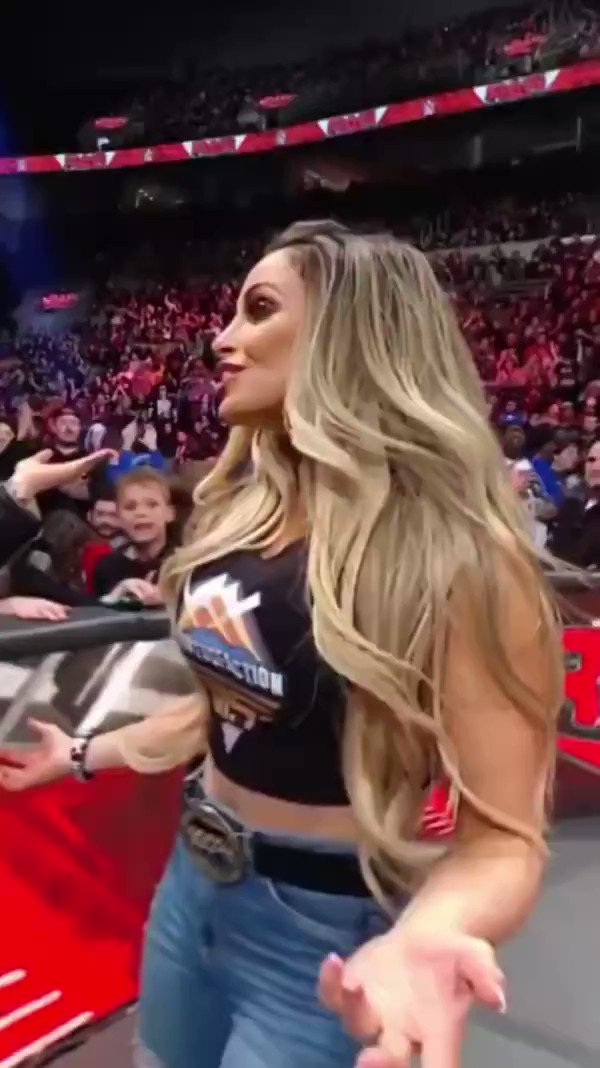 RT @TheCovalentTV: Trish Stratus on #WWERaw https://t.co/1VU3PRuH4P