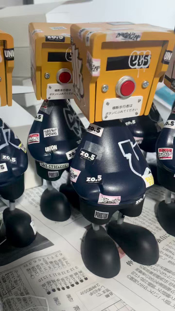 人気直売 FAKE TOY WALKER 2 faketoy おもちゃ・ホビー・グッズ