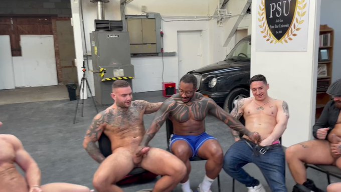 So much cum I can't see, st8 guys right!!

Staring ????????
@AndyLeexxx @cock_irish @Tommyslayedxx 
@StackedBigG
