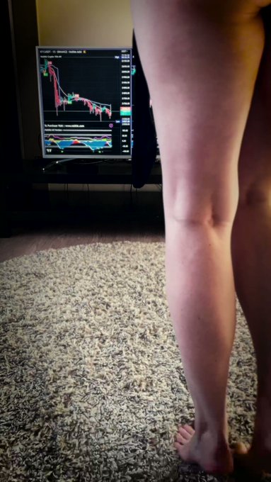 First thing I'm checking in the morning, even when getting dressed to "work" 😛. I bet I'm not the only<a href="/tag/cryptocurrency"class="tags"><span>#cryptocurrency</span></a><a href="/tag/pantyhoselegs"class="tags"><span>#pantyhoselegs</span></a><a href="/tag/blackpantyhose"class="tags"><span>#blackpantyhose</span></a>