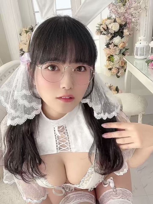 グラビアアイドル東雲うみのTwitterエロ動画4