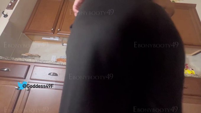 Just made another sale! Big Booty Ebony Cooking and Tooting https://t.co/zECT4ulyh9 #MVSales https://t