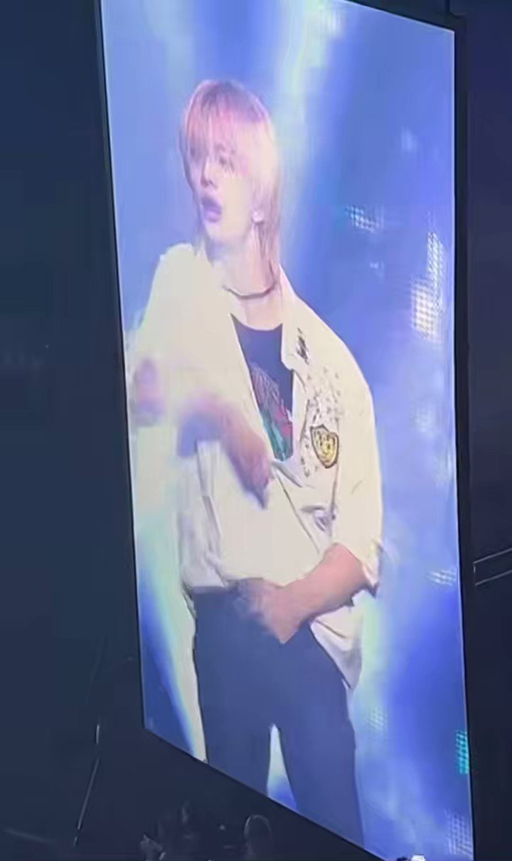SKZ Info Esp on Twitter: "Jeongin ABS https://t.co/u3DJd2TtEr" / Twitter