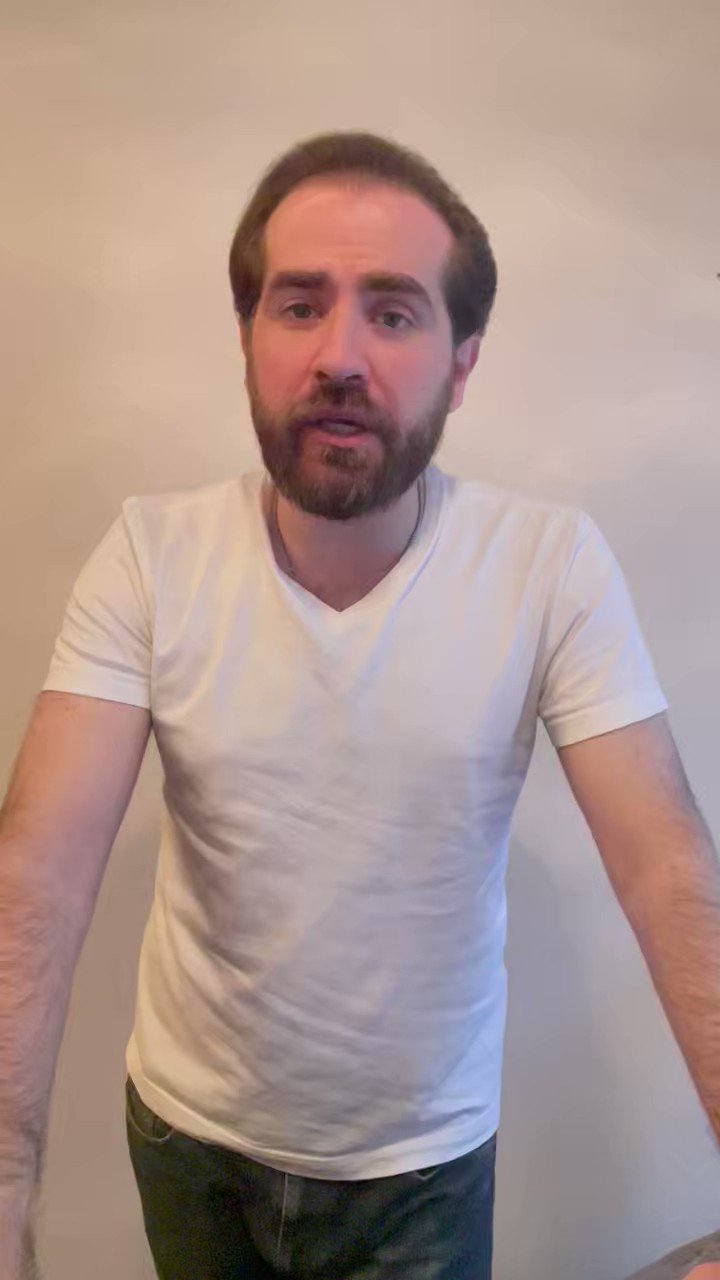 Happy 93rd birthday, Stephen Sondheim! We miss you dearly.

(Fragmento de Being alive de Company) 