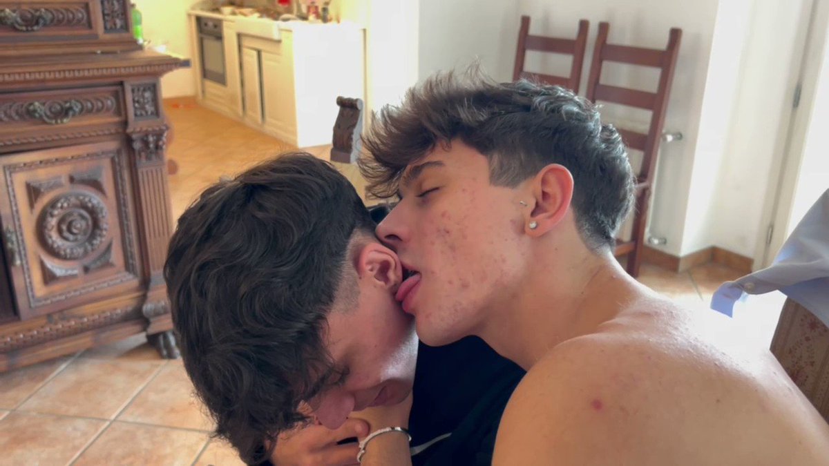 @sexysamuOFs video Tweet