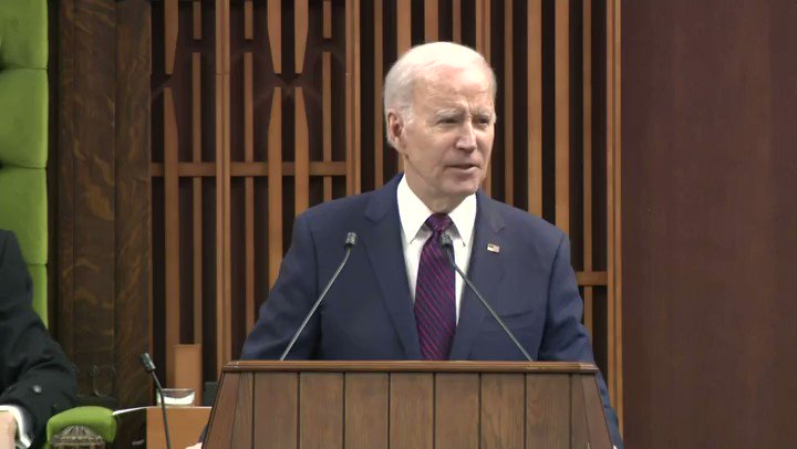 Biden: "Today, I applaud China for stepping up. Excuse me, Canada."

https://twitter.com/greg_price1...
