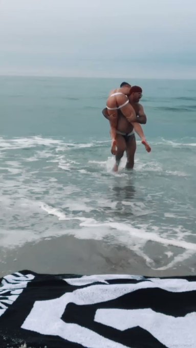 Rescue me @KillianAdam https://t.co/AKGYSA7rXM