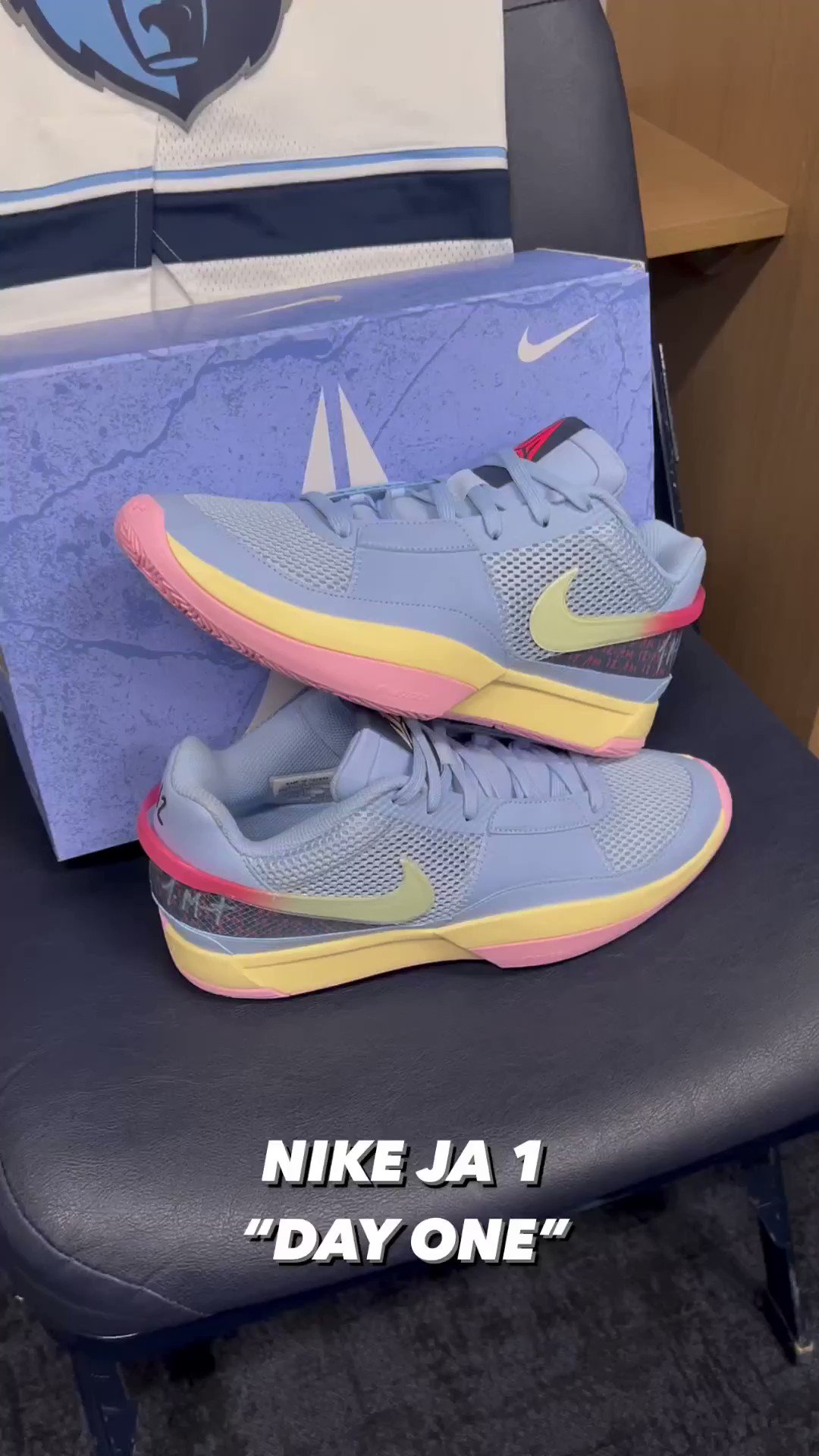 Sneaker News on Twitter:
