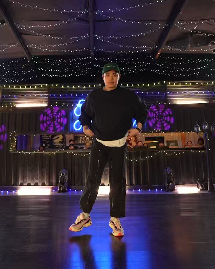RT @BrianPuspos: Snippet of some new choreo! 
Song: Missin U by Tori Kelly https://t.co/NmTME3vQf8