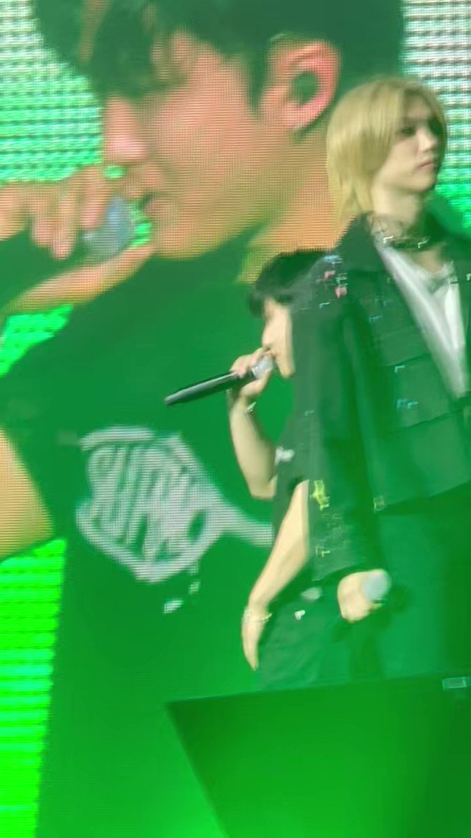 SKZ Info Esp Leer fijado 📌 on Twitter "Changbin canto MIRROR MIRROR