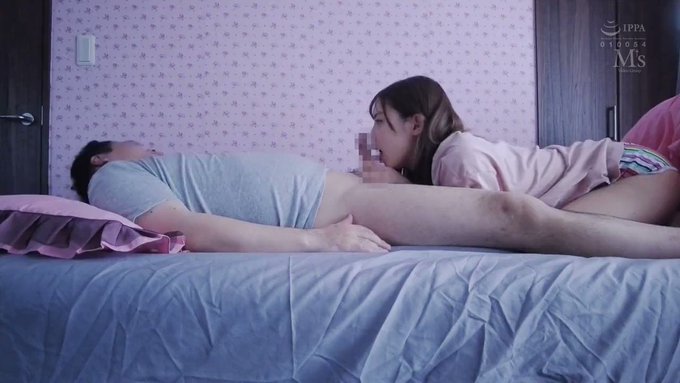 朝からイチャラブを楽しむ超絶美少女。
 
「白桃はな」 https://t.co/Lv8vYskKKi