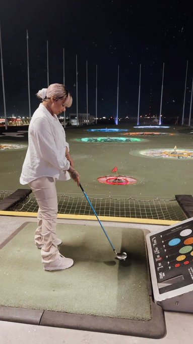 smh golf sucks https://t.co/VlIKWrtu6T