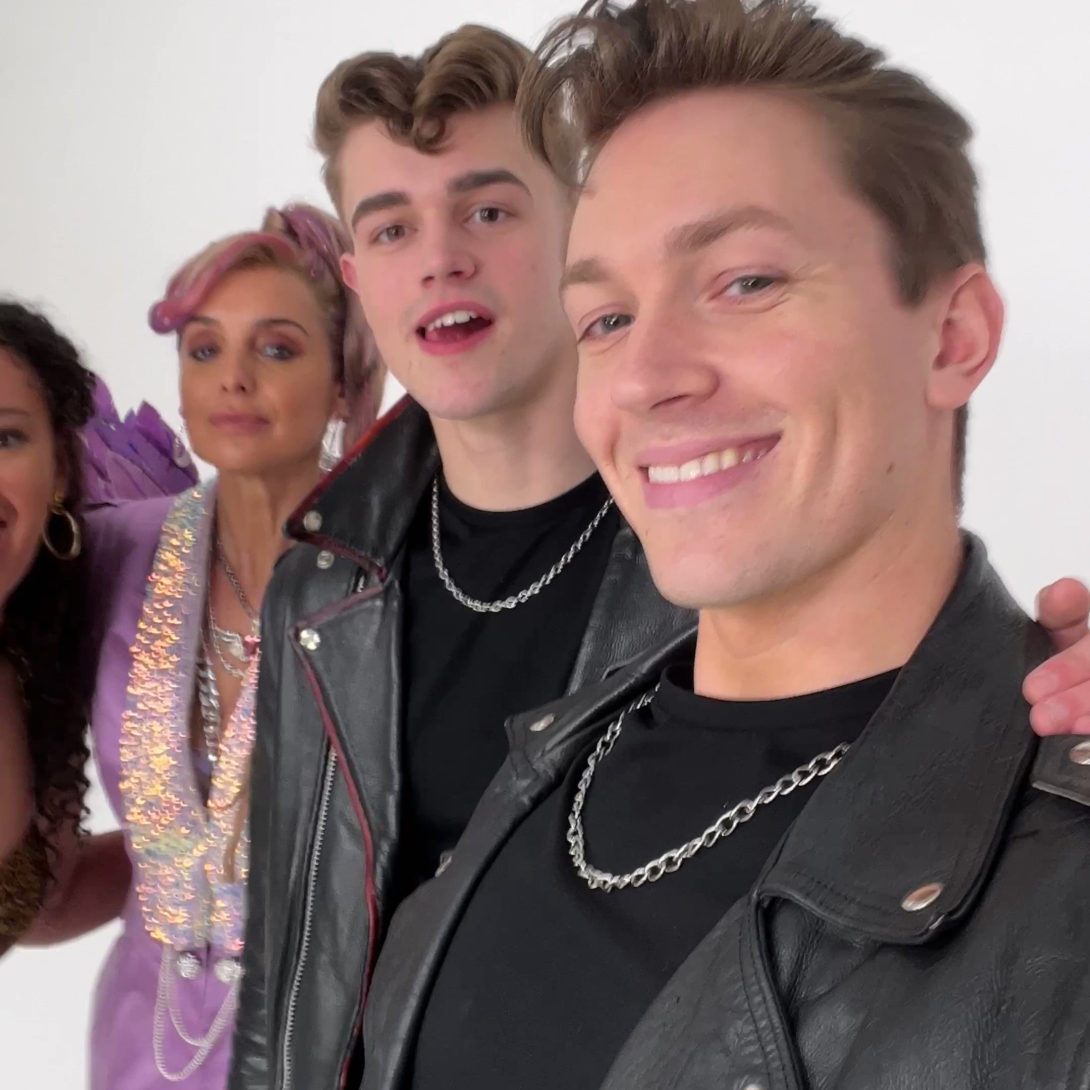 Grease West End (GREASEWestEnd) / Twitter