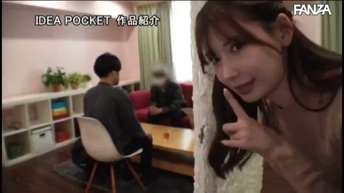 見るからにドSな美脚美女がゲリラ的に責めまくり。
ニコニコ笑顔で男を弄ぶ感じがたまらないです。 https://t.co/j0SJlh8Po0