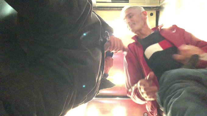??Mamé a este twink y mo pre?ó en el ascensor !
??Sucking this twink then getting bred in lift !

??Video
