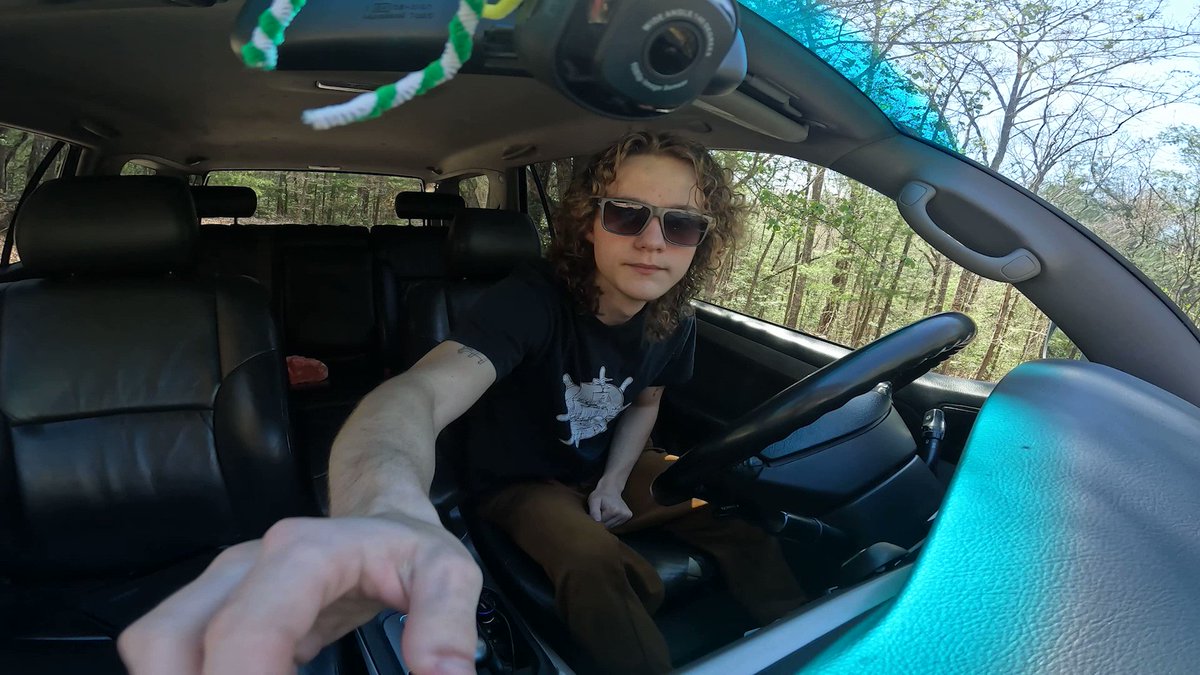 Samuel on Twitter "Anybody else like to jerk off in their car?"