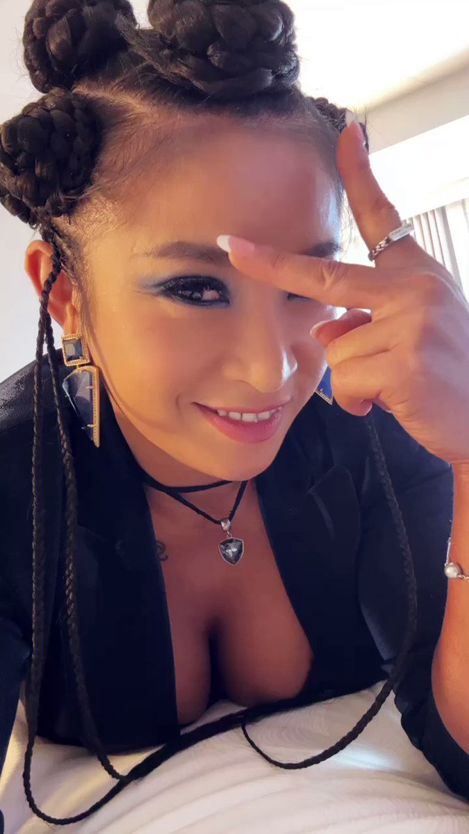 EE O On Twitter Oh She Likes Getting Dragged ee-o-on-twitter-oh-she-likes-getting-dragged